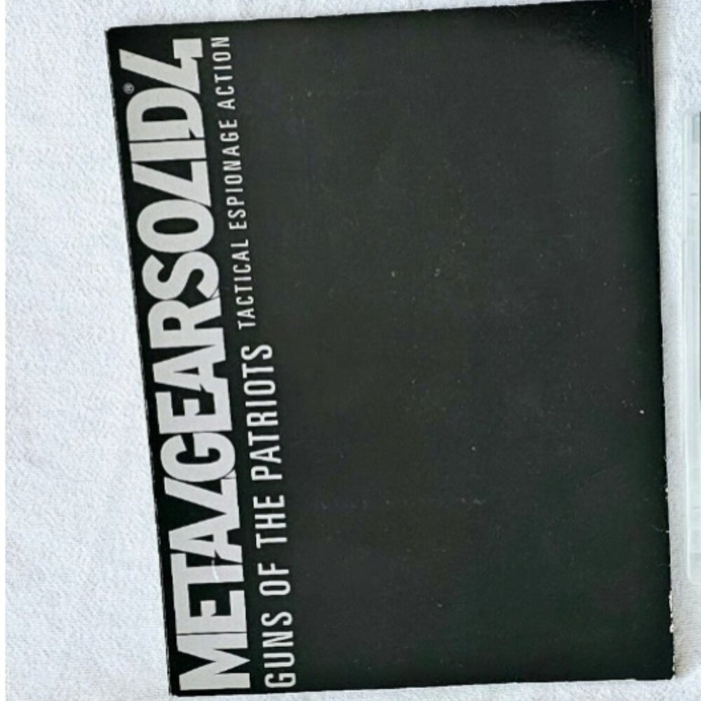Metal Gear Solid 4 Guns of the Patriots Promotional Art Book Strategy Guide PS3